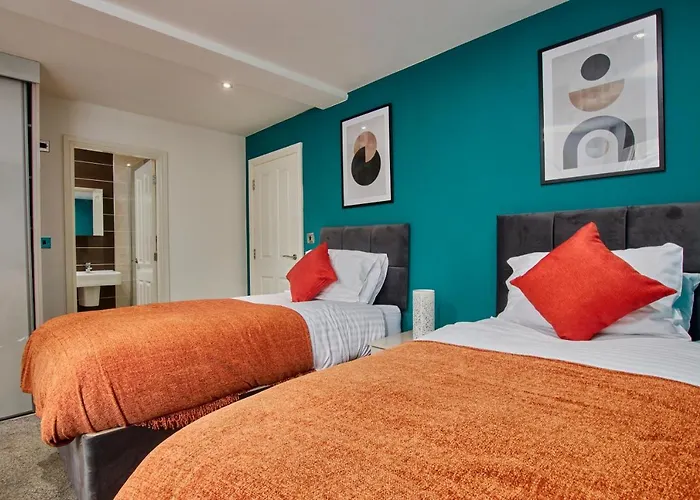 Spacious City Centre 3 Bedroom, 3 Bathroom