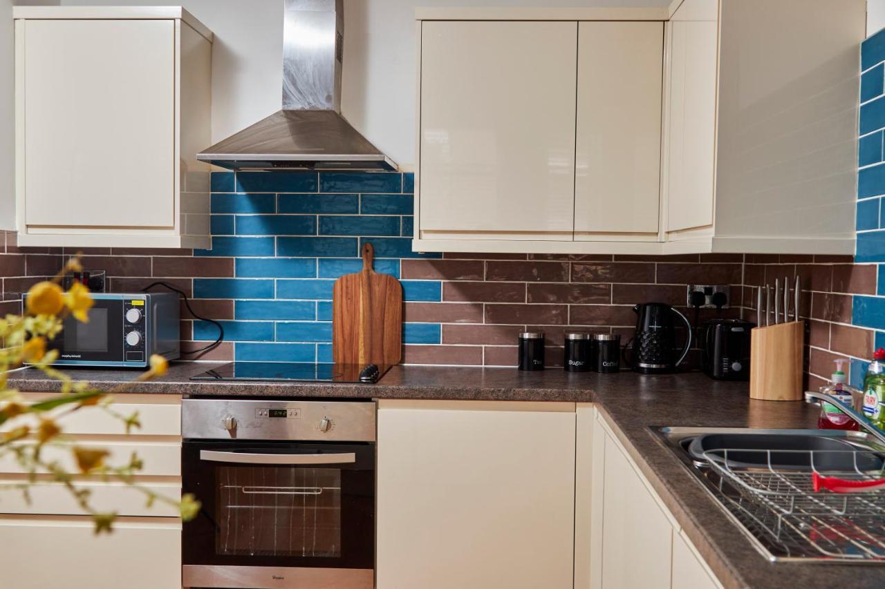 Spacious Centre 3 Bedroom, 3 Bathroom Apartment Leeds (West Yorkshire)