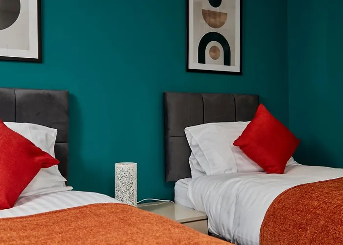 Spacious City Centre 3 Bedroom, 3 Bathroom