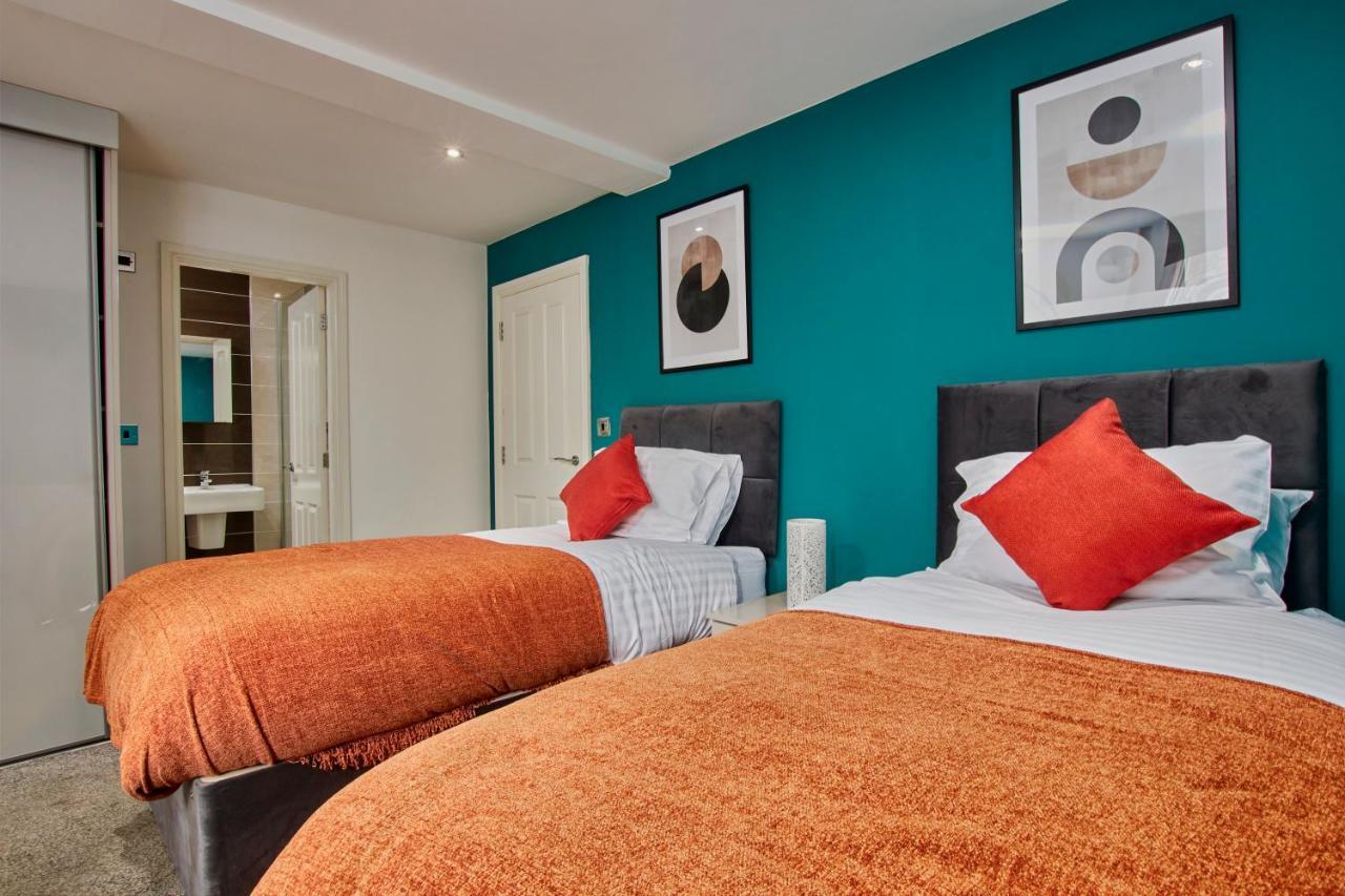 Spacious Centre 3 Bedroom, 3 Bathroom Apartamento